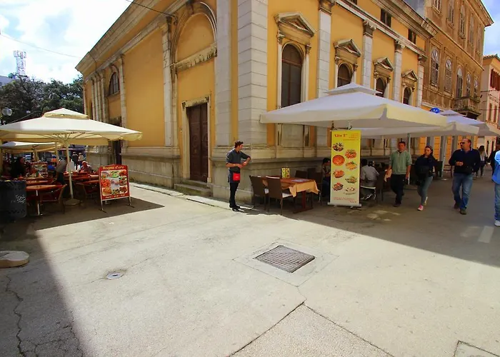 Center & Lejlighed Pula