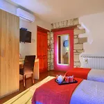 Apartament Center & *