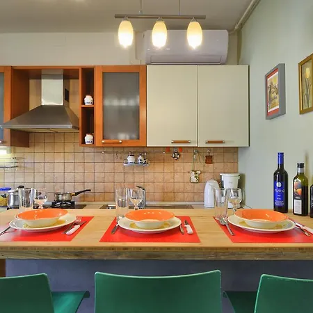 شقة Center & بولا