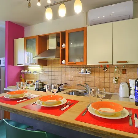 Center & شقة بولا