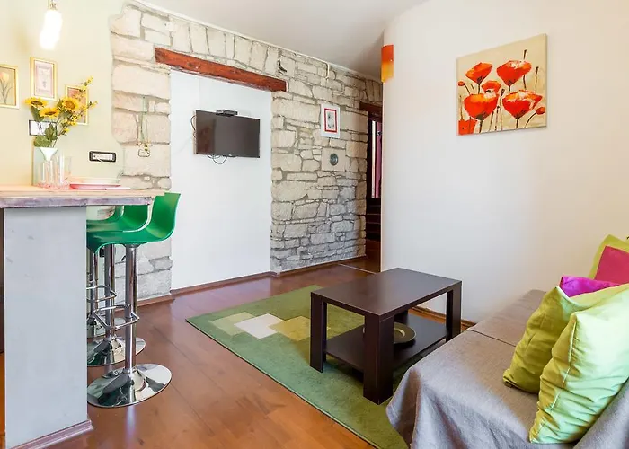 Apartment Center & Pula